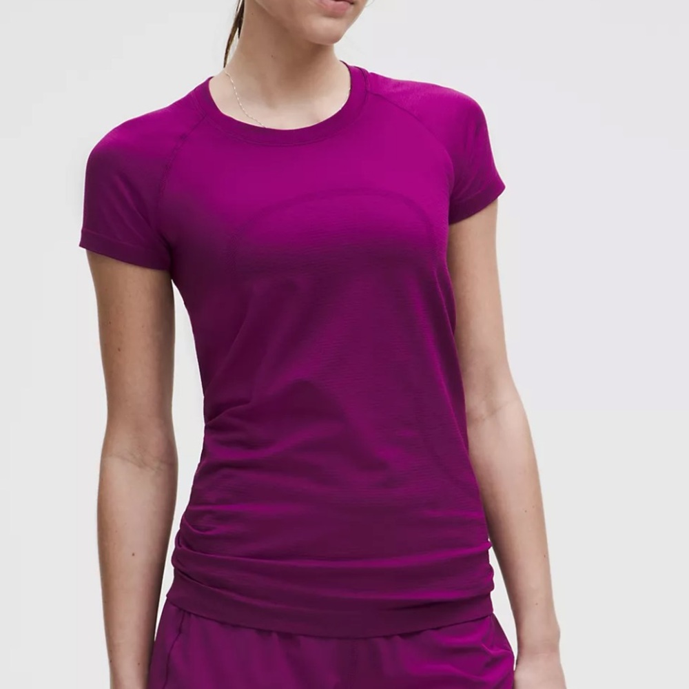 Lululemon Swiftly Tech Short-Sleeve Shirt 2.0 Hip Length in Magenta MGPR Size 2